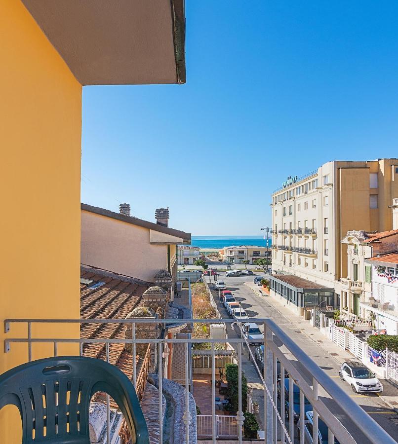 Hotel Caribe Viareggio Exterior foto