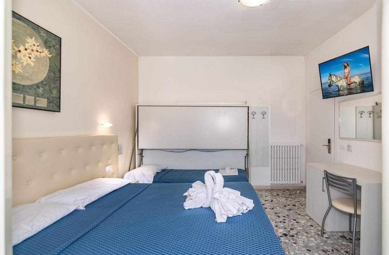 Hotel Caribe Viareggio Exterior foto